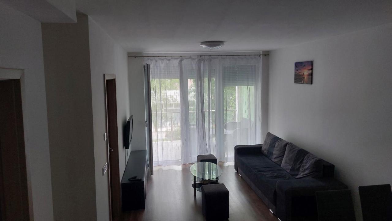 Lido Riviera Apartman Balatonlelle Exteriör bild